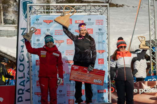 Johanna Holzmann, Telemark-Weltcup, Siegerehrung Pralognan-la-Vanoise (FRA)